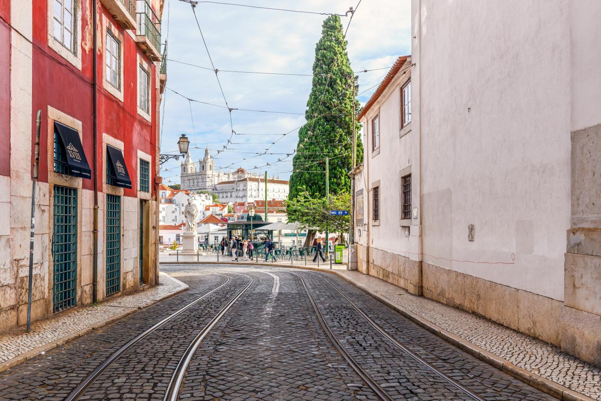 Sublime Apt Medieval Alfama Lisbon Exterior photo
